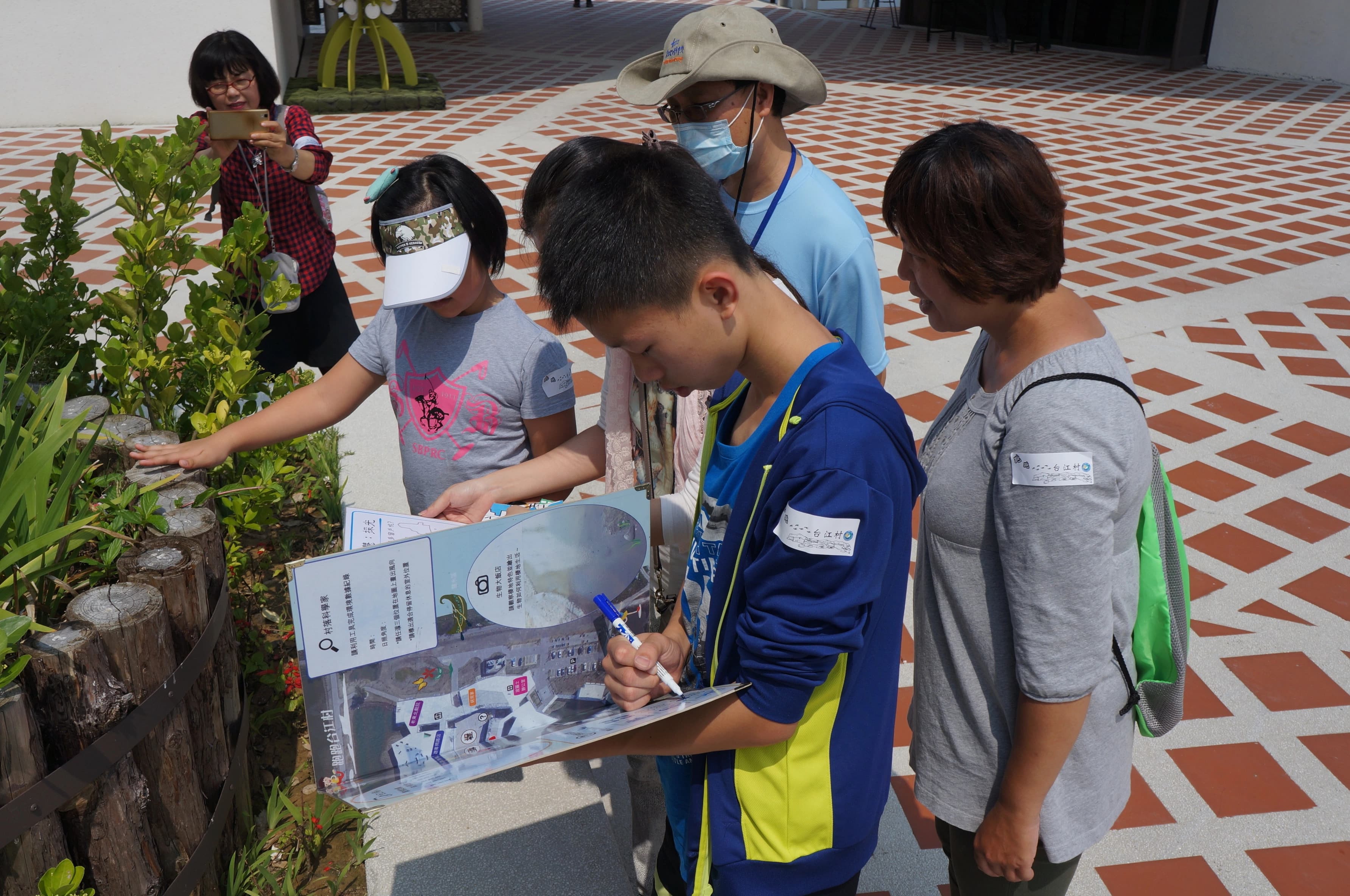 小組闖關解謎，認識綠建築的秘密。