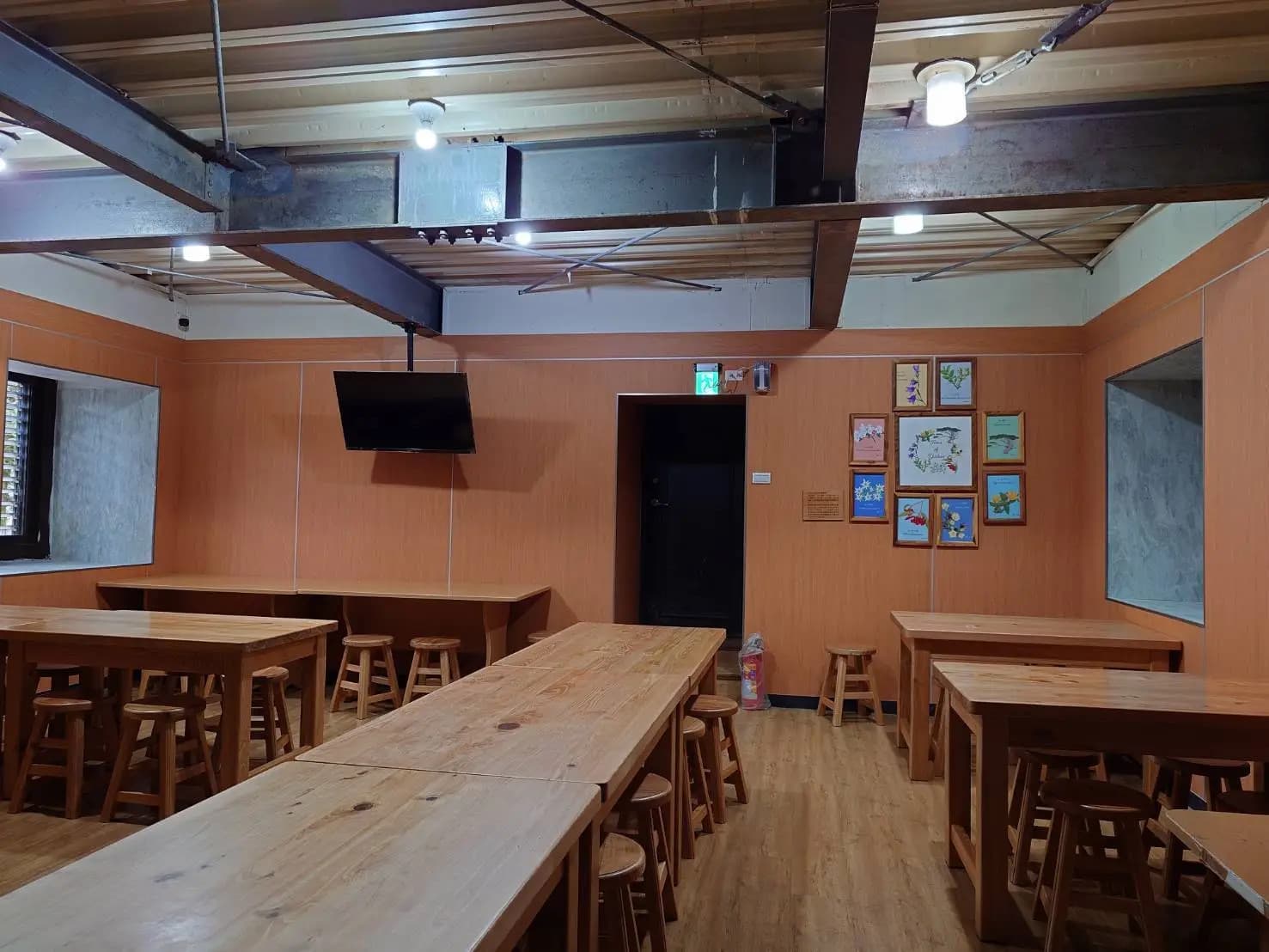 Natural Scents Enter Paiyun Lodge: Inter-Agency Collaboration Creates Low-Carbon Demonstration Sites with Domestic Timber