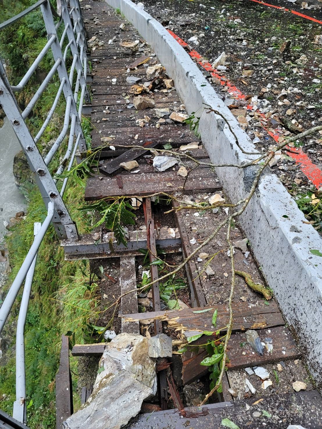 燕子口步道封閉至10月19日開放