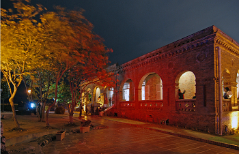 alt-夜訪英國領事館-1