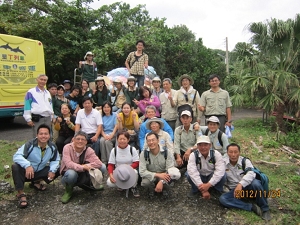 參與淨灘活動志工夥伴