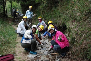 alt-2013年國家公園週創新遊憩活動-塔塔加健行步道工作假期心得全記錄-1