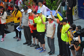 alt-2013年精采路跑活動  太魯閣馬拉松 VS.墾丁鐵人3項   -1