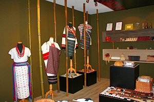 alt-象鼻泰雅染織園區