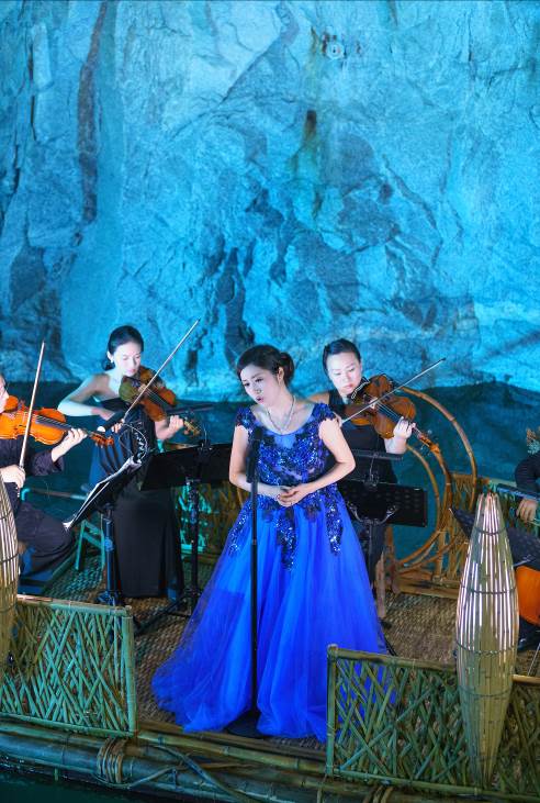 女高音蔣啟真將透過坑道回音效果， 展現富有情緒張力的音質特色 (金門國家公園管理處提供)