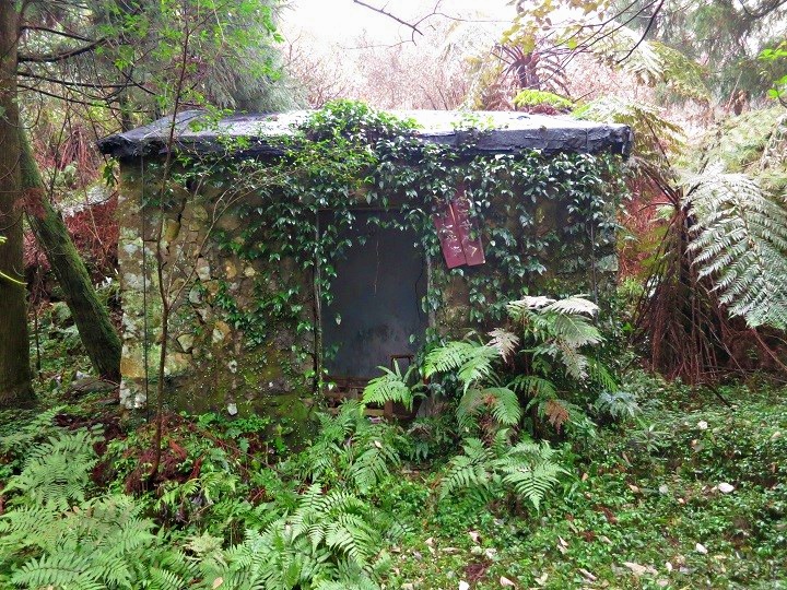 石砌的舊牧場事務所，是昔日上班值勤與職員住宿的地方