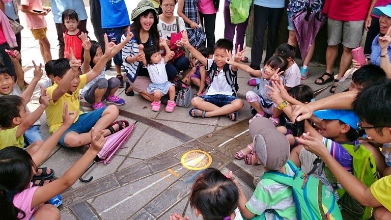 104年7月5日等待日正當中， 準備一起見證太陽直射高雄的時刻  (高雄都會公園管理站提供)