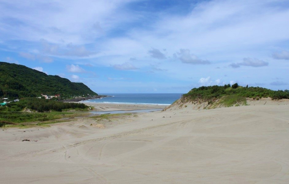 alt-臨海遼闊的桃花源--九棚鼻頭草原-1