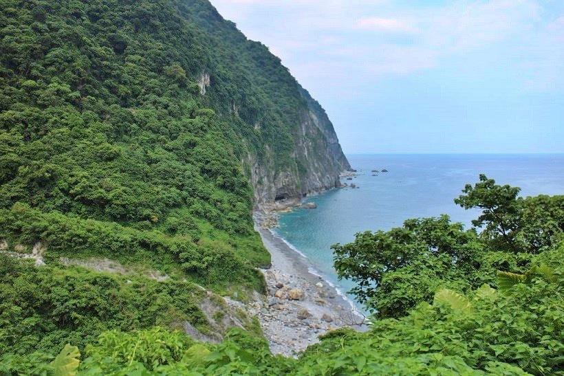 匯德步道欣賞清水斷崖 (太魯閣國家公園管理處提供)