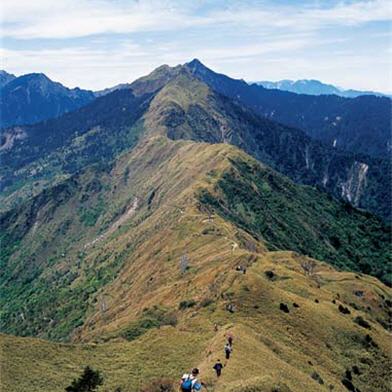 壯闊雄偉的能高越嶺道主稜。