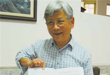 Young is arguably the father of historic trail survey in Taiwan, and hastrodden on each and every ancient trail several times.