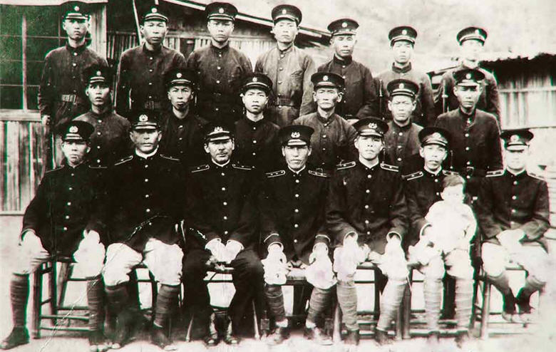 The past and present （Next） of Xuejian Station. After 90 years, the place seems a modern version of its long-ago state.／Photo provided by Zi-caiZhang; copied by Jia-hong Chen from archive photos