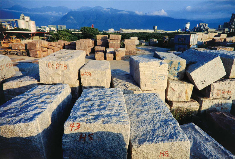 花崗石是金門的主要建材之一/ 戴進元攝