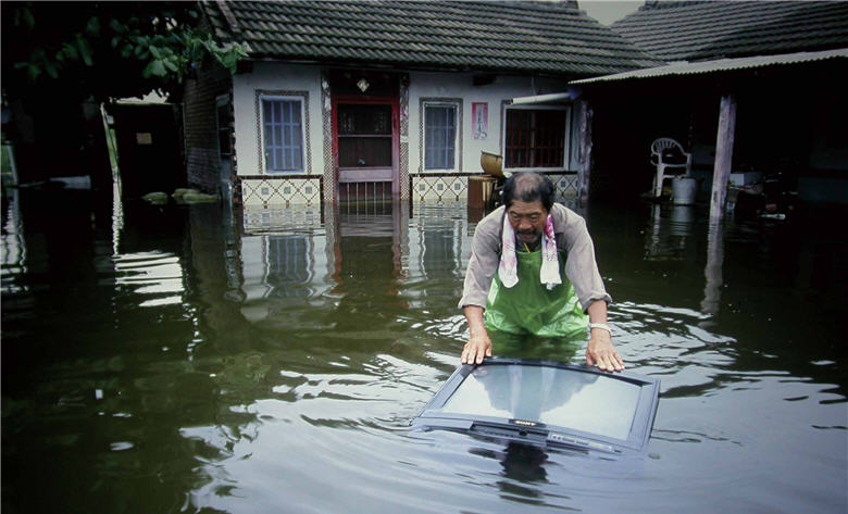 哪怕是稍縱即逝的一秒,柯金源也要記錄下每一刻的意義。