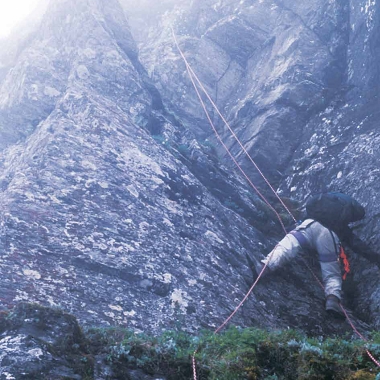 連志展攀登奇萊山北壁。