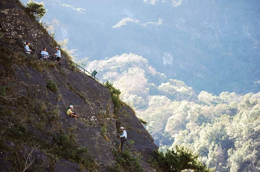 登山者若能增進對山野環境活動的認知，就能減少山難事故的遺憾發生/ 賴宛靖攝