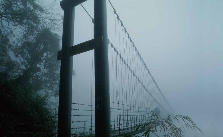 八通關越嶺道整修前原樣。圖為八通關越嶺道西段原樣/ 吳和融攝