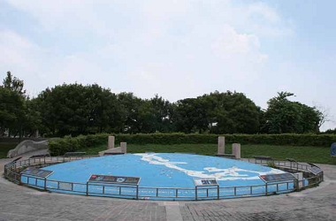 觀星廣場是認識天文的好地方，民眾常在此地觀賞天上美麗的星景/ 臺中都會公園提供