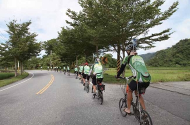 CPAMI 單車社走訪了除東沙環礁國家公園及金門國家公園以外的6座國家公園管理處，並用照片記錄了歷史性的一刻。