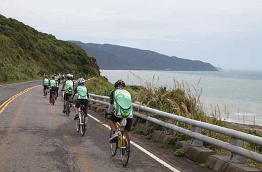 CPAMI 單車社走訪了除東沙環礁國家公園及金門國家公園以外的6座國家公園管理處，並用照片記錄了歷史性的一刻。