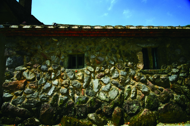 石砌的老房子幾乎都有百年以上的歷史 生態工法基金會提供