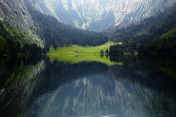 遺世而獨立的上湖，彷彿連讚嘆聲都會劃破它的寧靜 黃靖銘攝