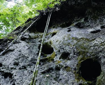 丹濃谷保護區內的珍貴原住民遺址 陳敬淳攝