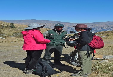 嶇如仆湖的工作人員／韓令芳提供