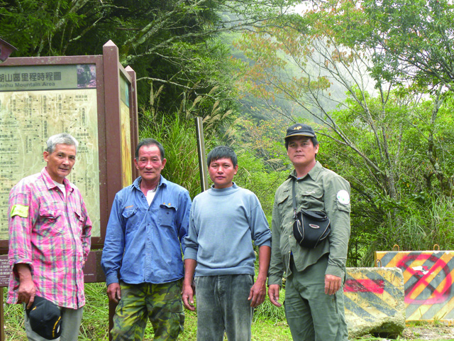 精采人物A3_王永春與巡山員夥伴們_王永春提供