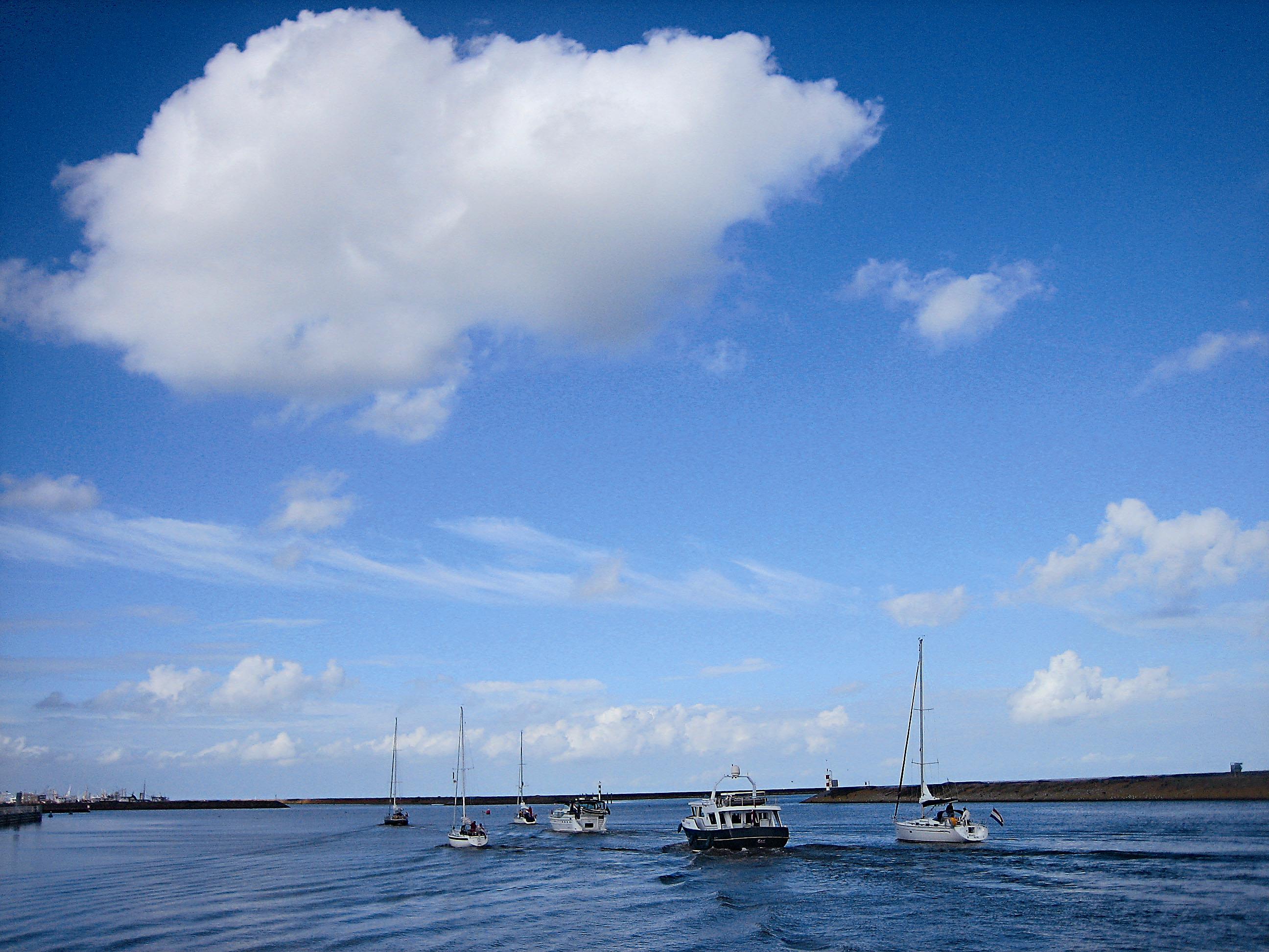 艾瑟爾湖是荷蘭北方區域重要的淡水來源，由全球暖化模式預估鄰近瓦登海水位將會上升，荷蘭人於是決定將艾瑟爾湖水位逐步提高1.5公尺左右，並恢復冬夏的自然水位變化，藉由自然氣候的緩衝效應減緩氣候暖化帶來的環境衝擊。