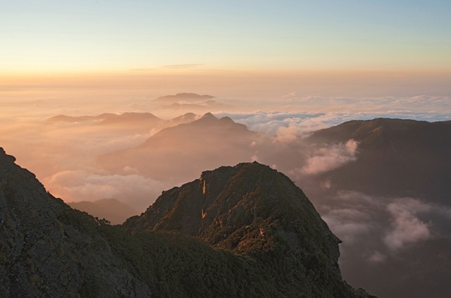 加里山山脈最高峰－樂山。