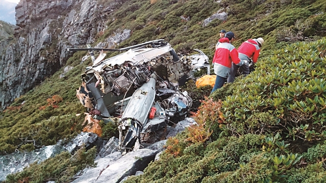 每次發生山難都需要動用各方搜援人力與花費國家資源。