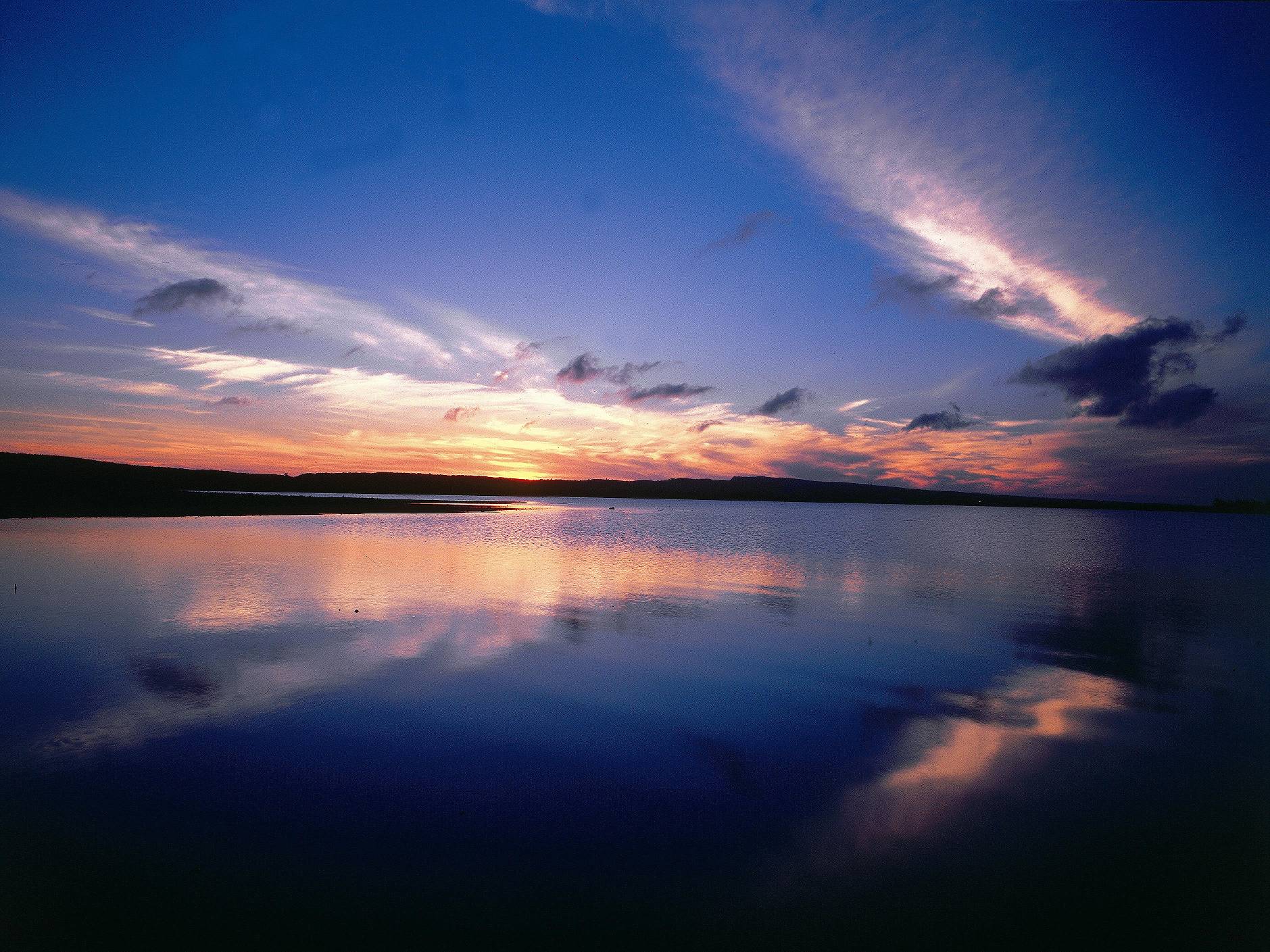 龍鑾潭夕暉／王慶華攝