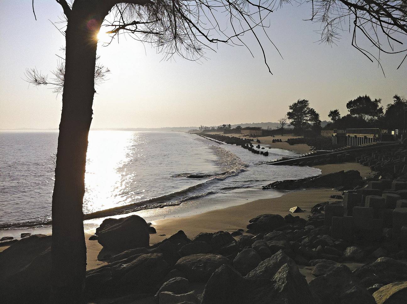 鄭氏父子與荷在海上遭遇的起始點皆是金門料羅灣，圖為金門料羅灣現景／江柏煒攝