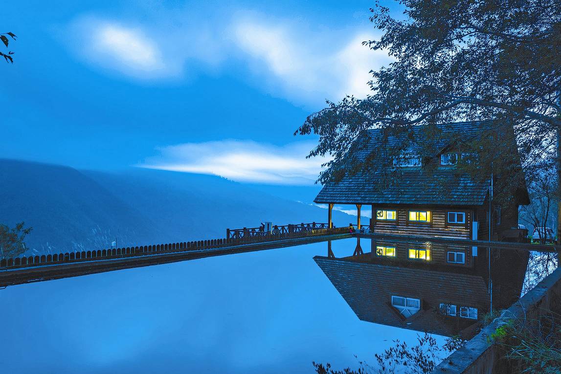 雪霸國家公園武陵農場雪山登山口／莊信賢攝