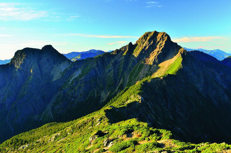 巍巍玉山/何昌穎攝