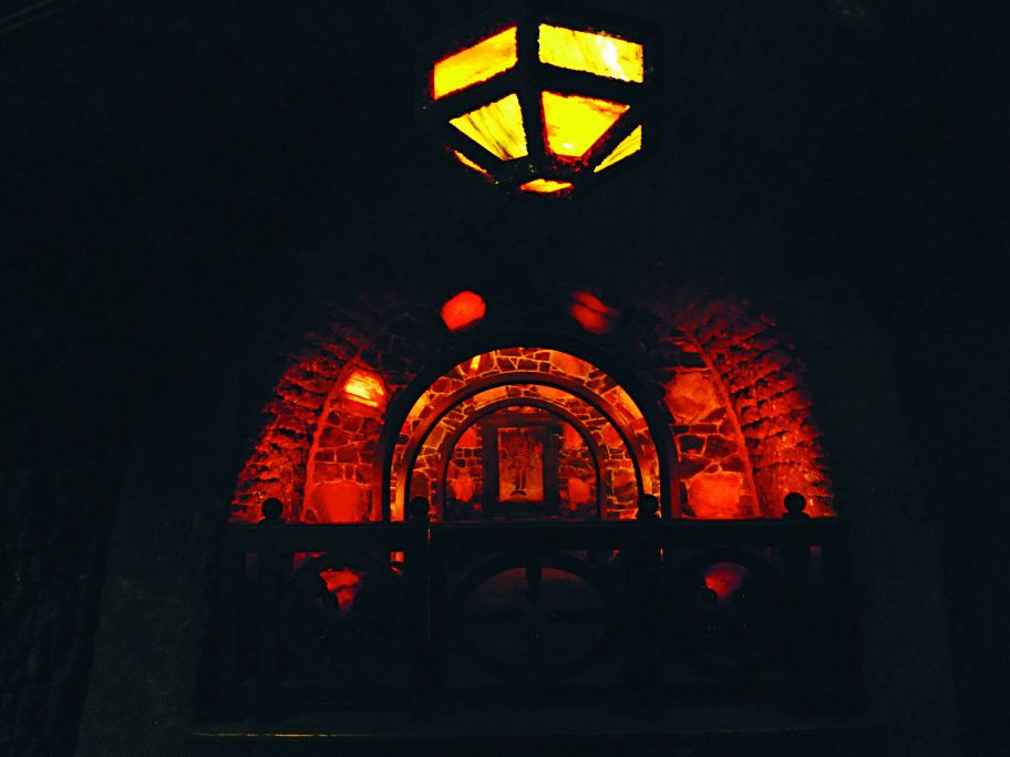 為榮耀巴伐利亞國王路德維希二世而建造的岩洞紀念堂