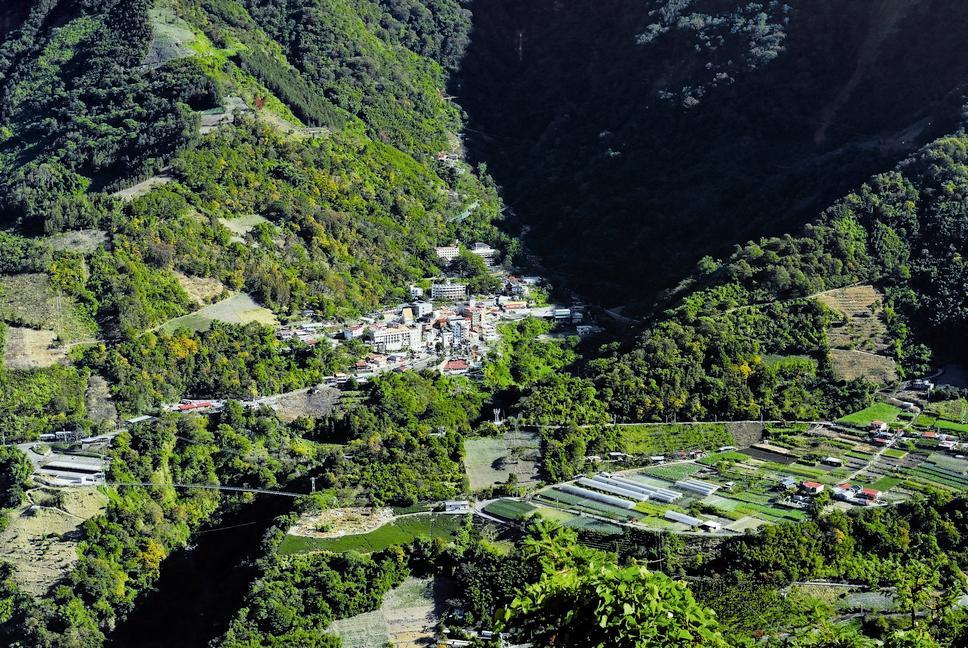 玉山國家公園內東埔部落中既存的農耕帶，近年來在管處與居民的合作下朝向環境友善耕作的方向前進／何小綠攝 