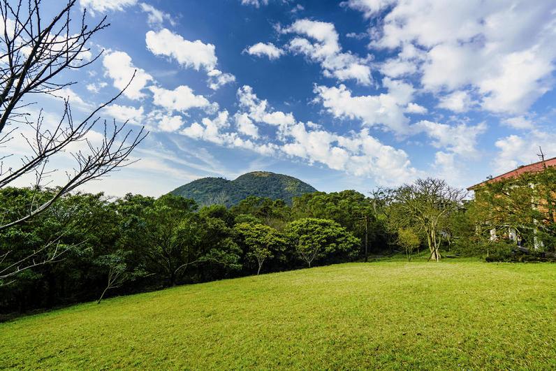 紗帽山的有趣外型是來自火山作用的結果／楊懷智攝 
