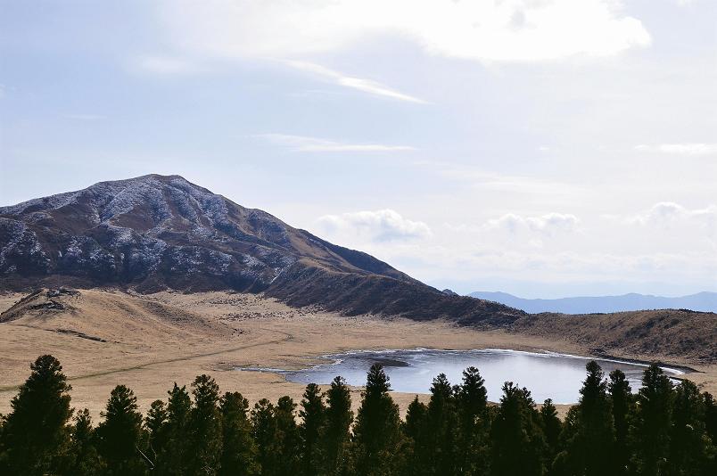 烏帽子岳標高1,337M,為阿蘇五岳之一/Rinka攝