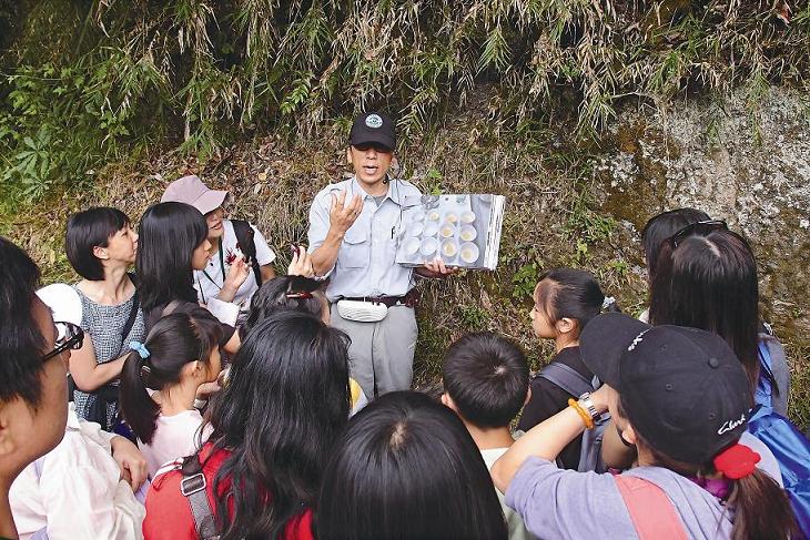 暑假期間在觀魚臺舉辦的定點解說
