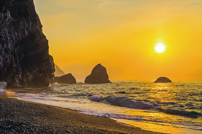 日出清水斷崖／莊信賢攝