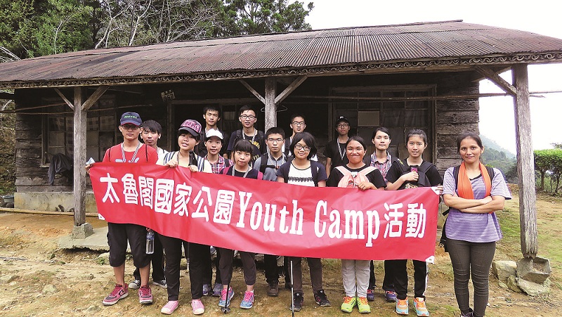Youth camp活動（104年活動圖）