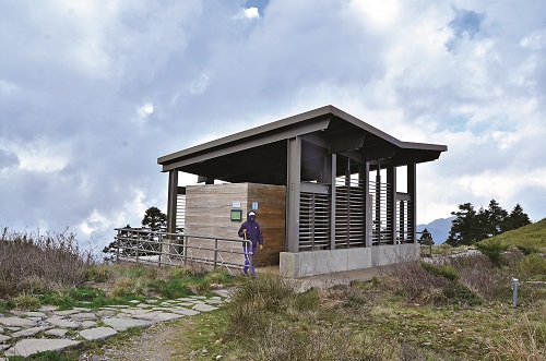 Eco-toilet on Mt. Hehuan Main Peak / provided by TNPH