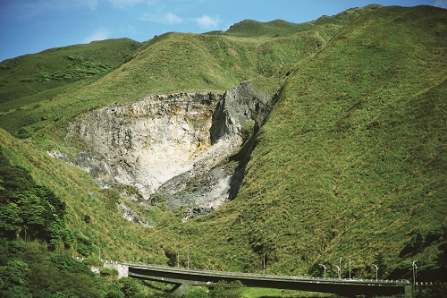 陽明山國家公園舉辦過路跑賽皆是使用既有柏油道路，以減少對於環境的衝擊／徐思琦攝