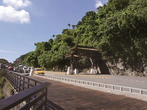 管制與引導遊客在安全地方停留是減災的第一步/呂慧穎攝