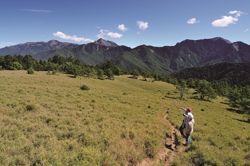 Mountaineers should have the ability to identify the orientation. / Hsiao-Lu Ho