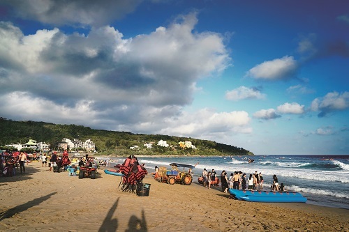 The wide stretch beach at South Bay / Szu-Chi Hsu 