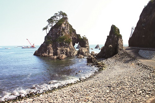 久慈地區海岸的奇岩景觀／陳怡珊攝