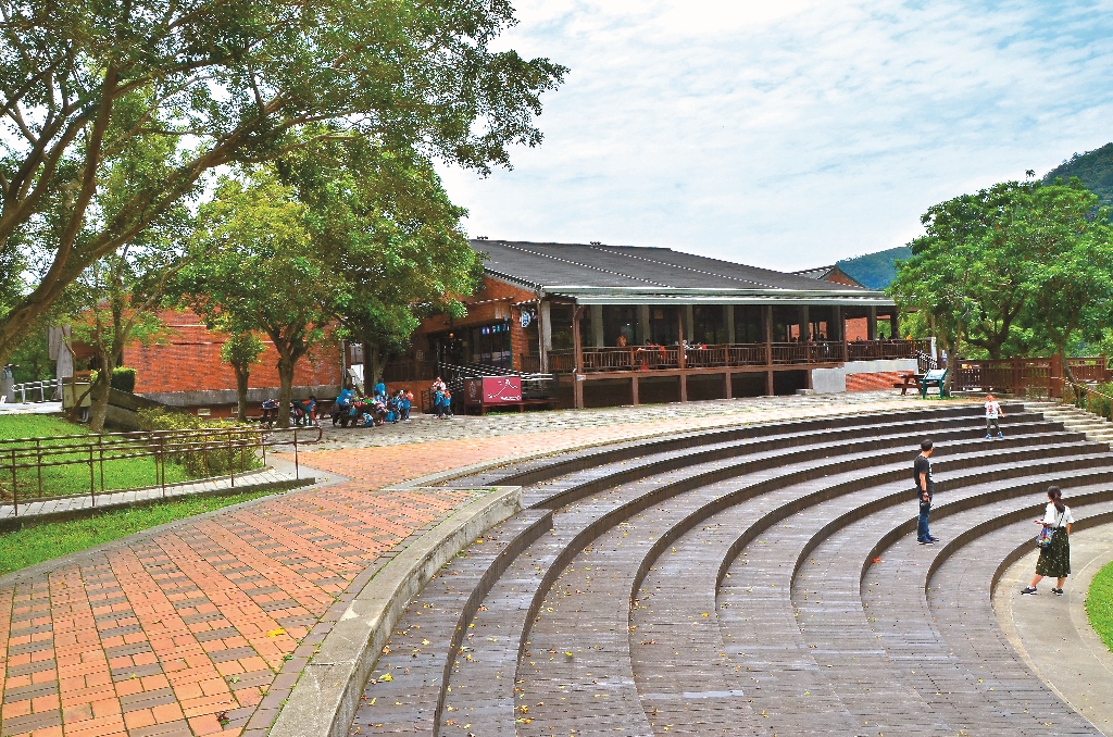 The outdoor space of the Visitor Center